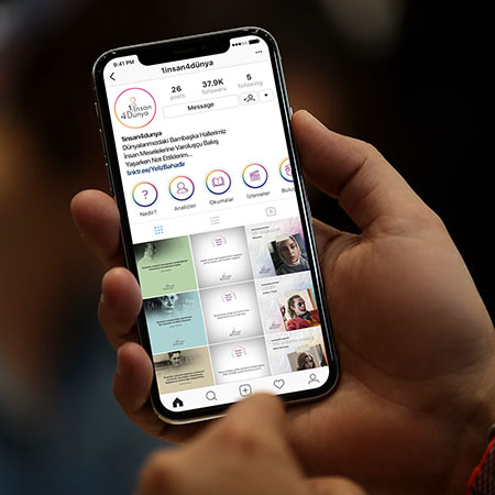 Social <mark>Media</mark>